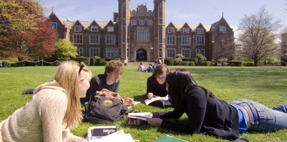 Anglia Uk egyetemisták go2uni
