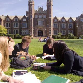 Anglia Uk egyetemisták go2uni